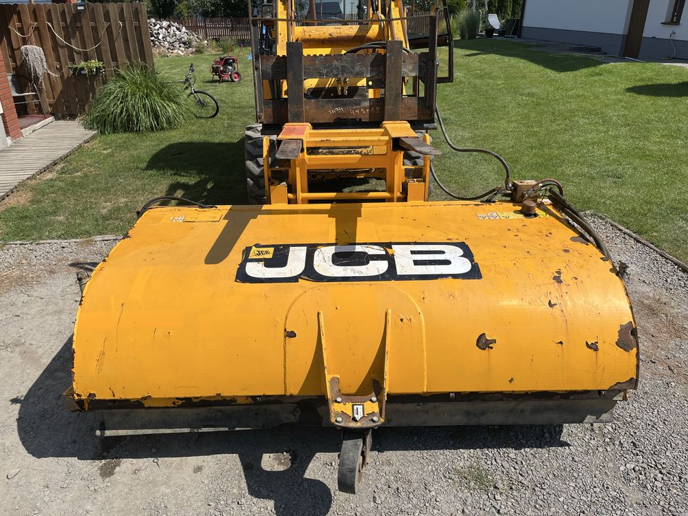 Zamiatarka JCB SC240 Q-fit badz widly szczotka do koparko ladowarki