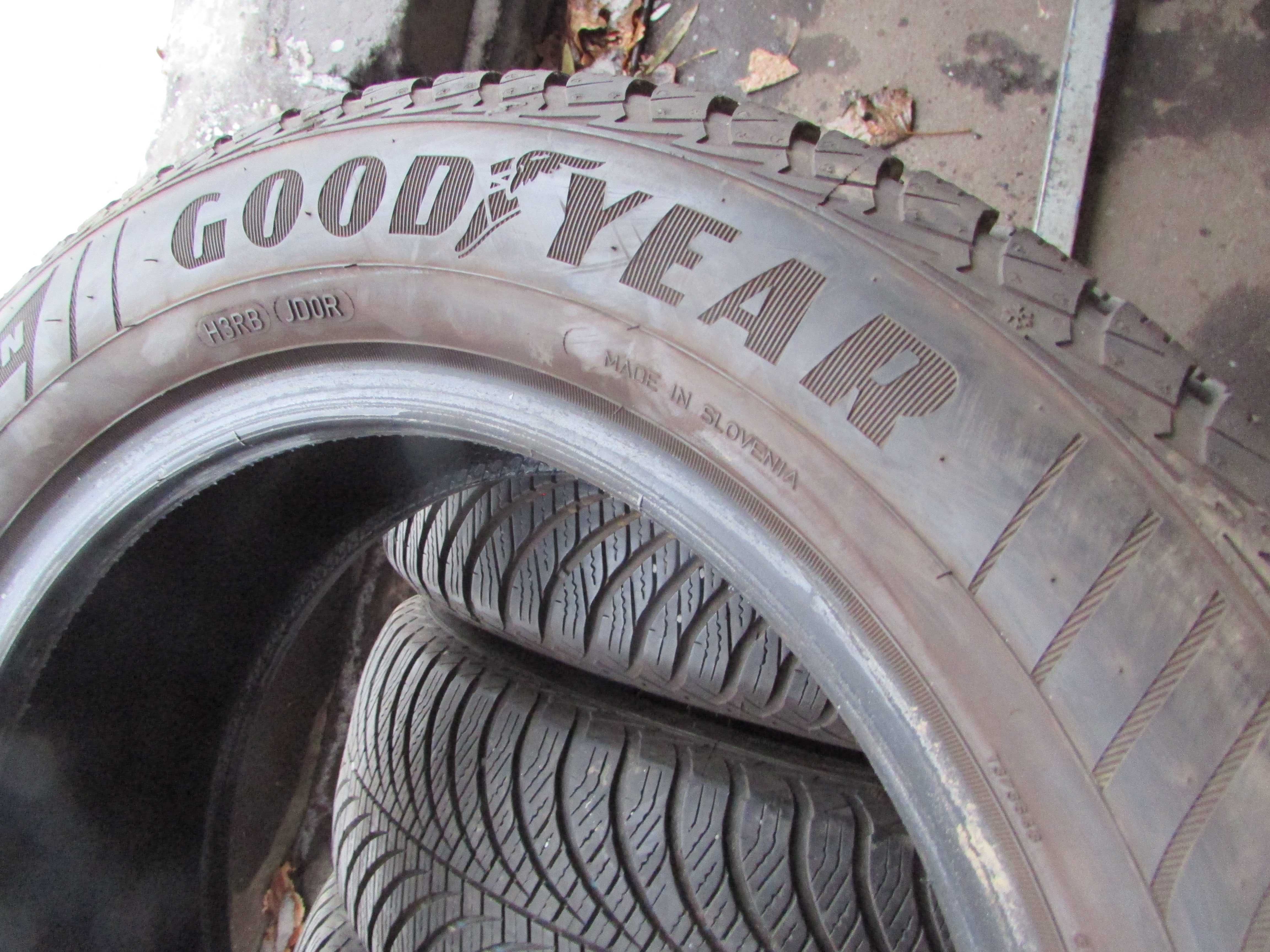 195/60/R15 GoodYear Vector 4 Seasons комплект всесезонної гуми