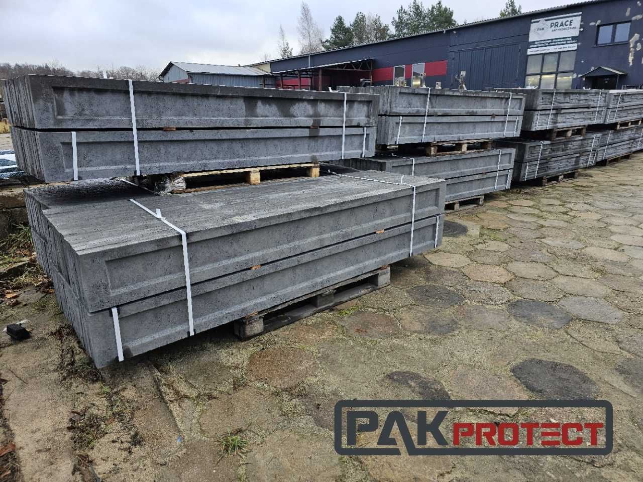 Podmurówka płyta betonowa, ogrodzenie panelowe 251x25x5