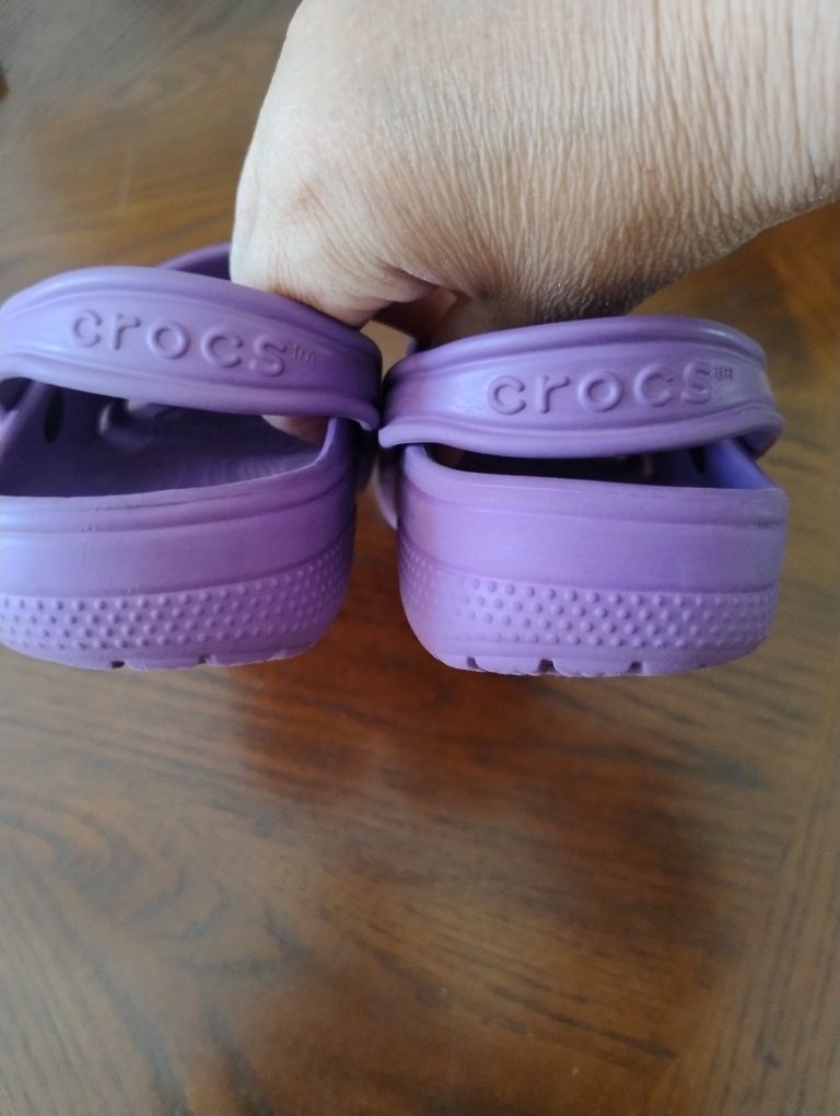 Продам крокси фірми Crocs.