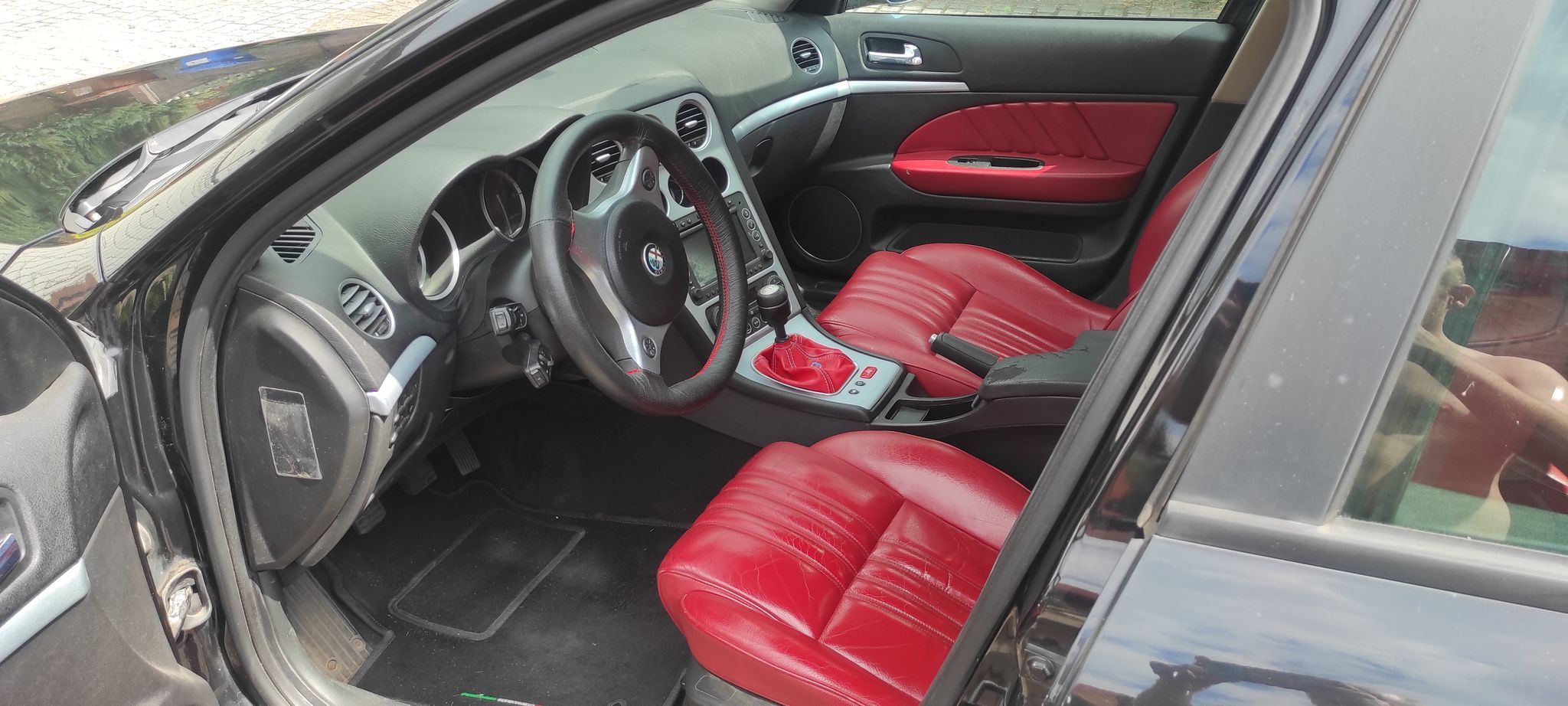 Alfa Romeo 159 1.9 120KM, pierwszy właściciel w kraju, czerwona tapicerka