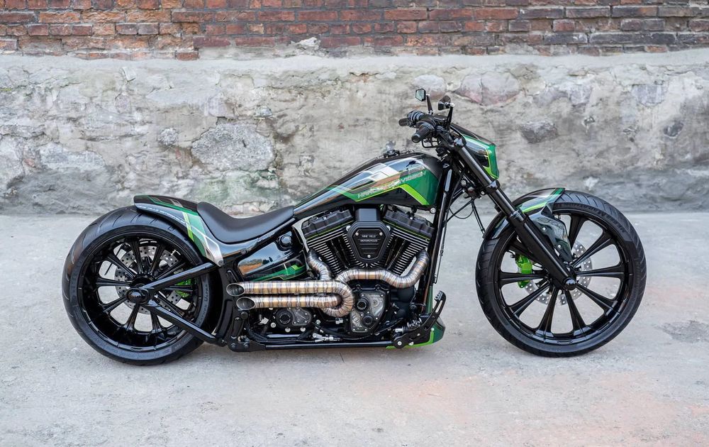 Harley-Davidson Softail Breakout CRIMINAL Custom od Nine Hills Motorcycles