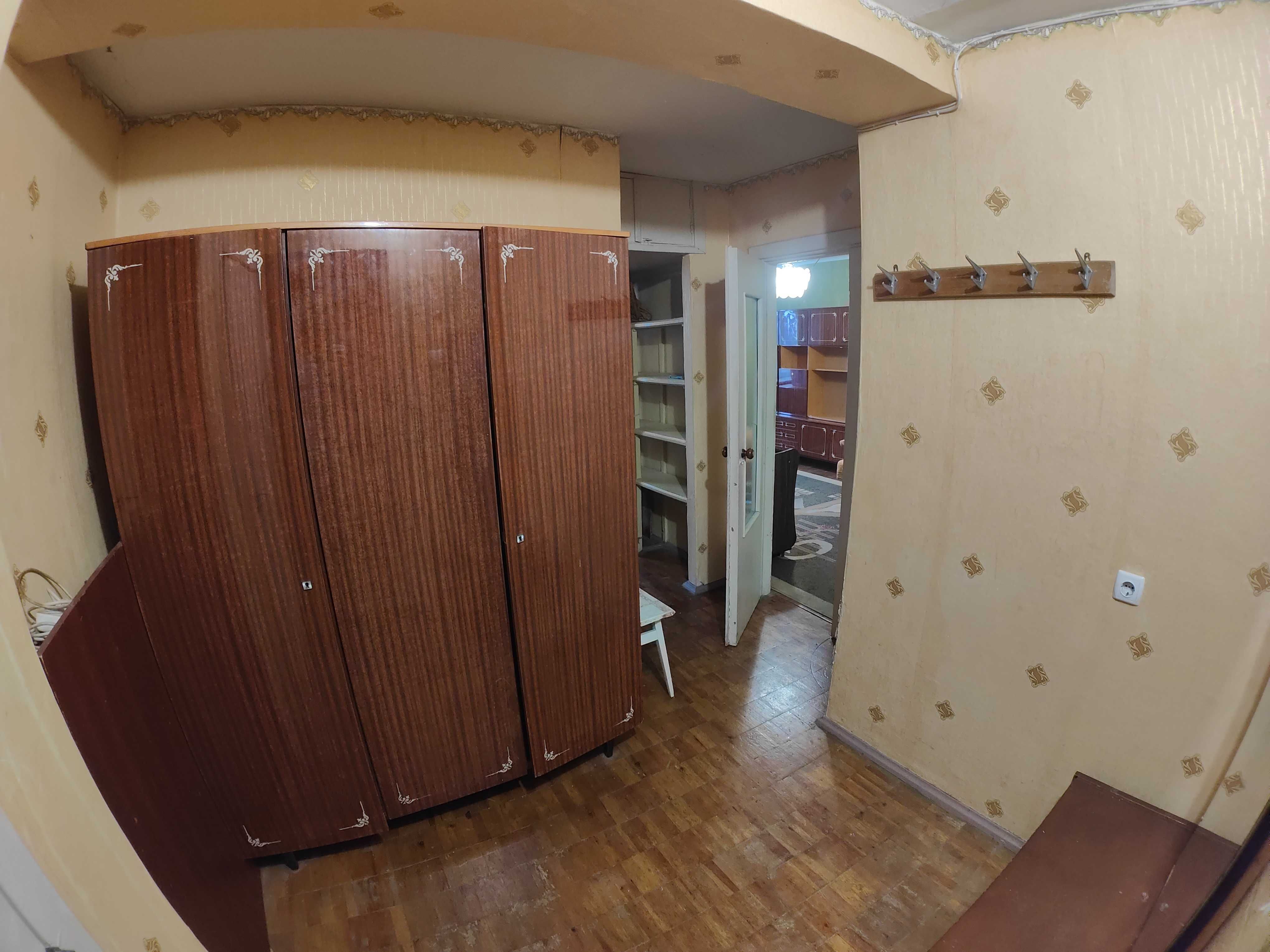 Здається 1-кварт по вул. Р. Скалецкого, в р-ні Св.масиву, читайте опис