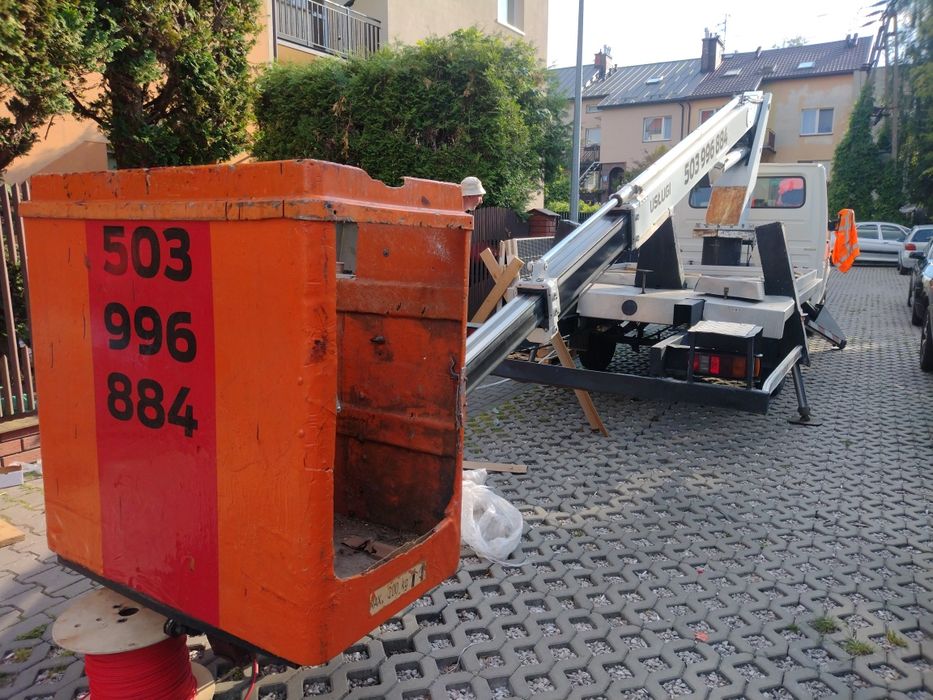 Wynajem podnośnika koszowego zwyżki do 22 metrów z operatorem z Udt