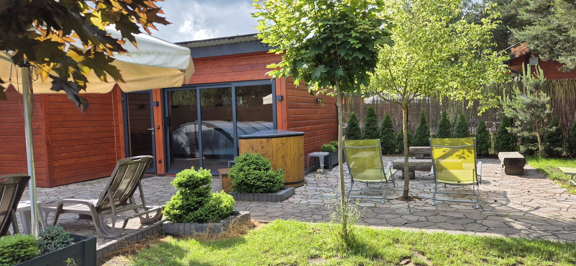 Domki pod Sosnami PREMIUM  Basen Sauna Jacuzzi DUŻA WIATA Radawa
