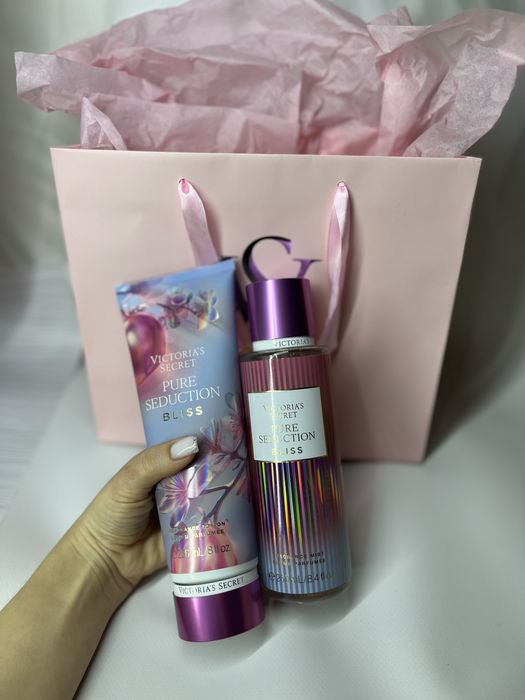 Подарункові бокси, набори від Victoria’s Secret Вікторія Сікрет