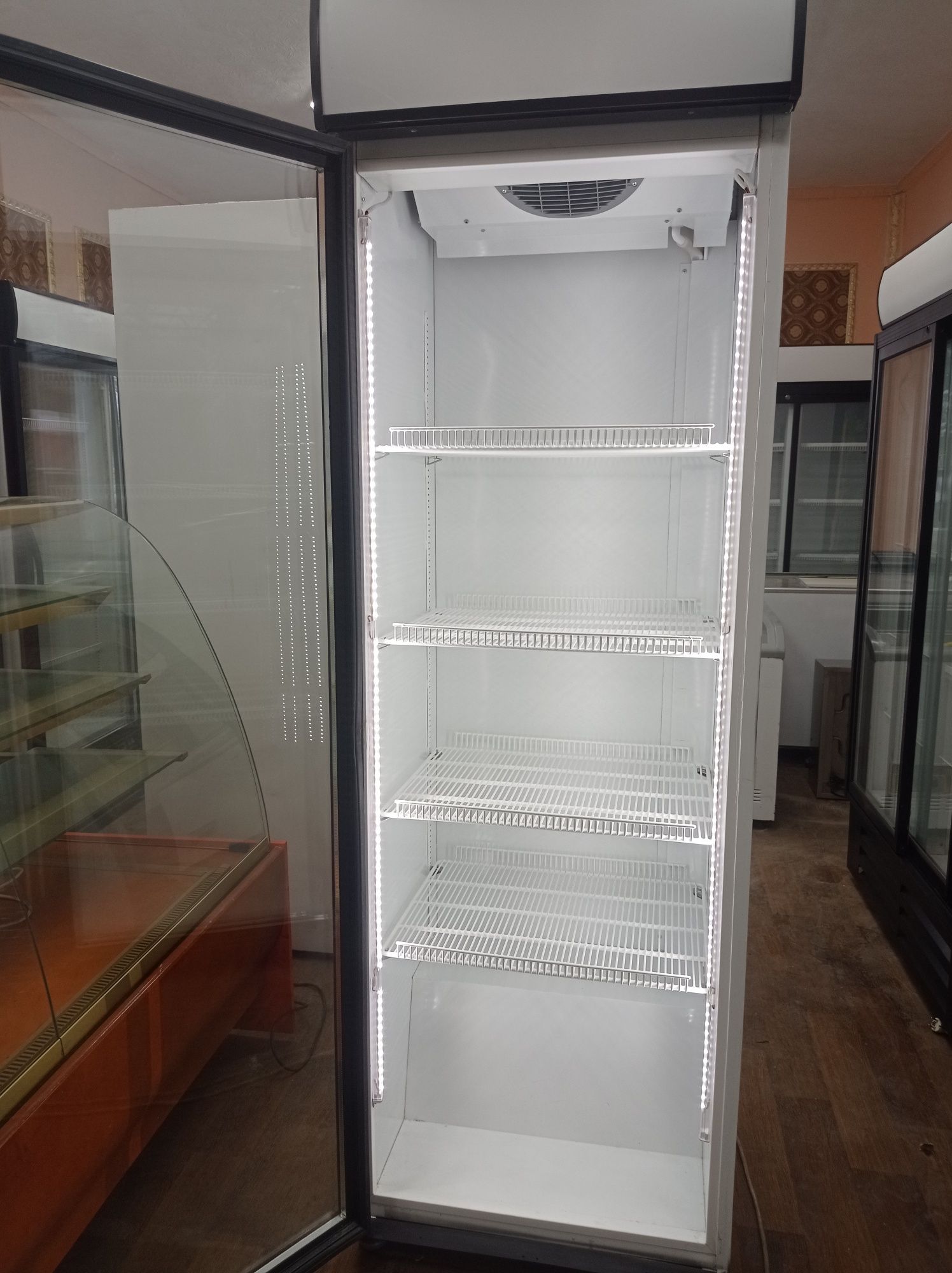 Холодильный шкаф Динамик 215 см