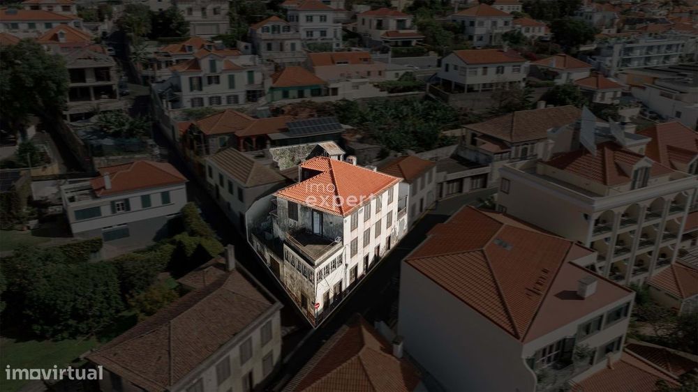 Edifício histórico com projeto aprovado no coração do Funchal