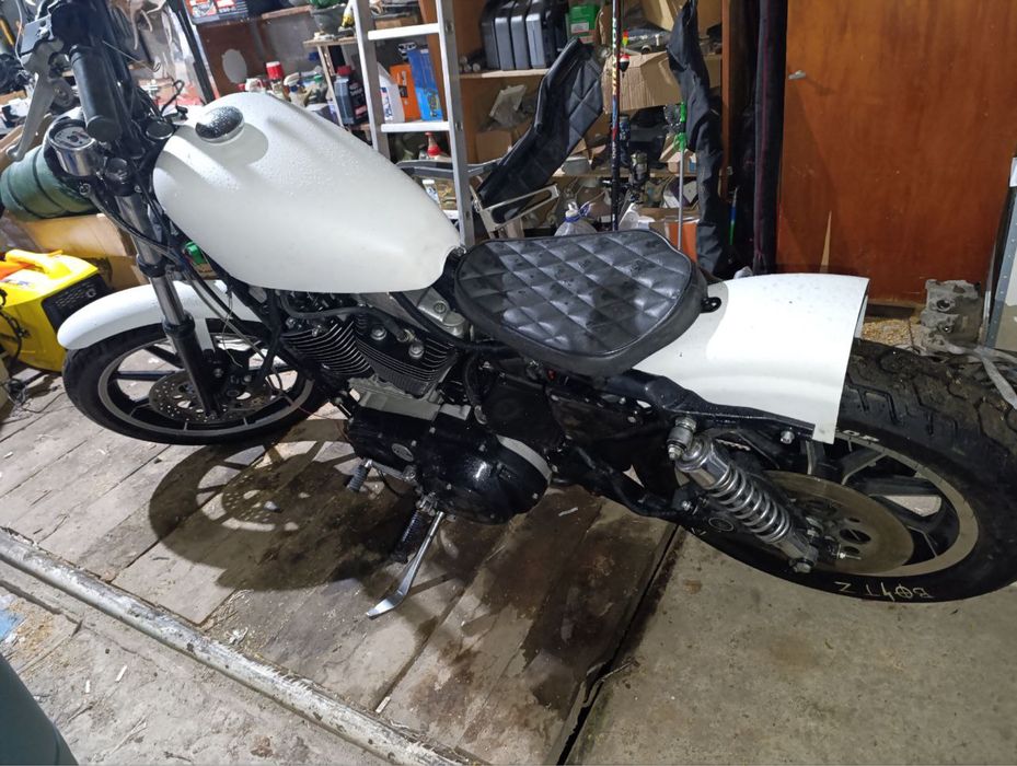 Сидіння соло для Harley Davidson Sportster