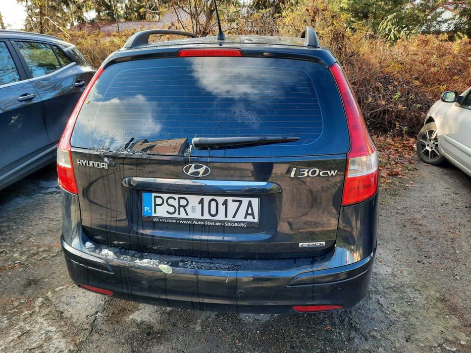Samochód Hyundai i30cw sprzedam.