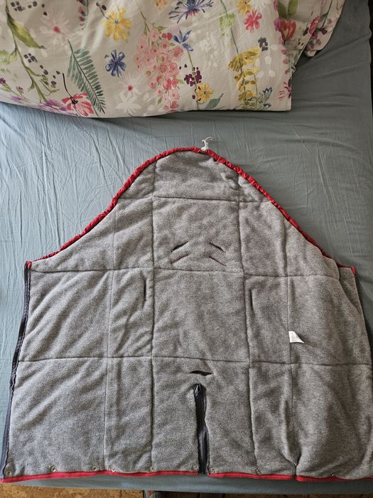 Otulacz do fotelika / spacerówki