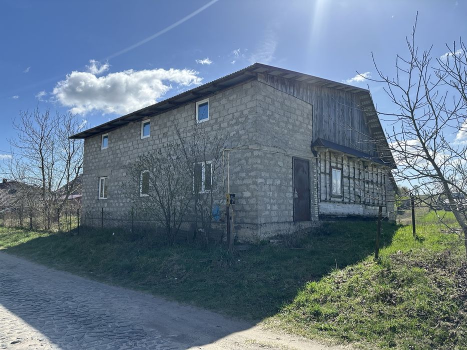 Продаж будинку з всіма комунікаціями