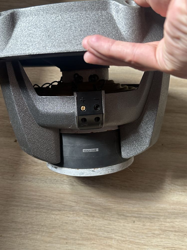 subwoofer 12 cali JBL