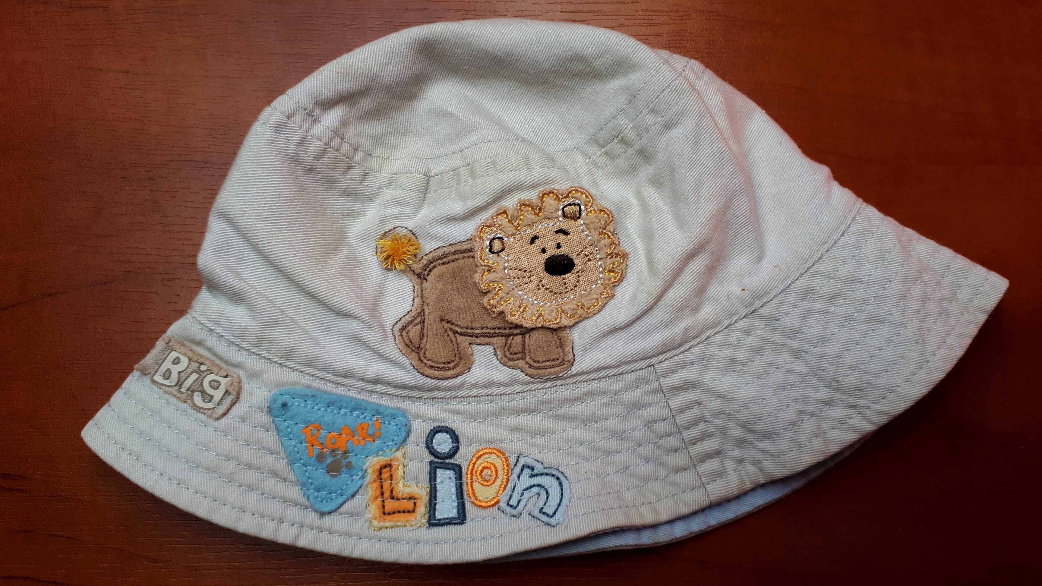 czapka- kapelusz na lato z lwem Cherokee 6-12 m-cy, obwód 46-47 cm
