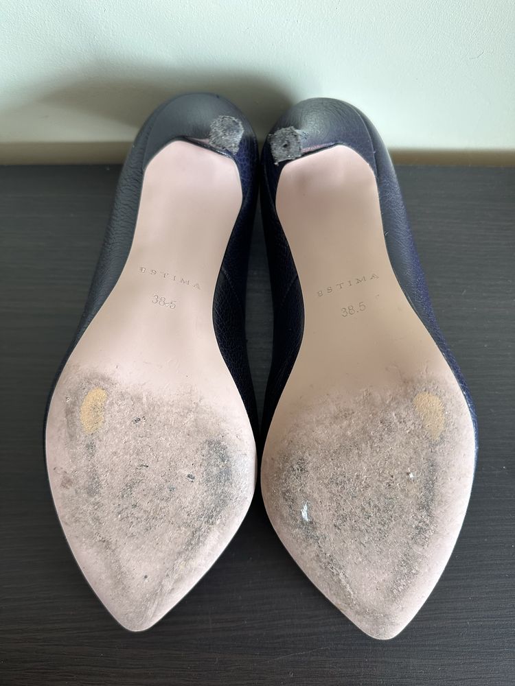 Buty na obcasie Ryłko