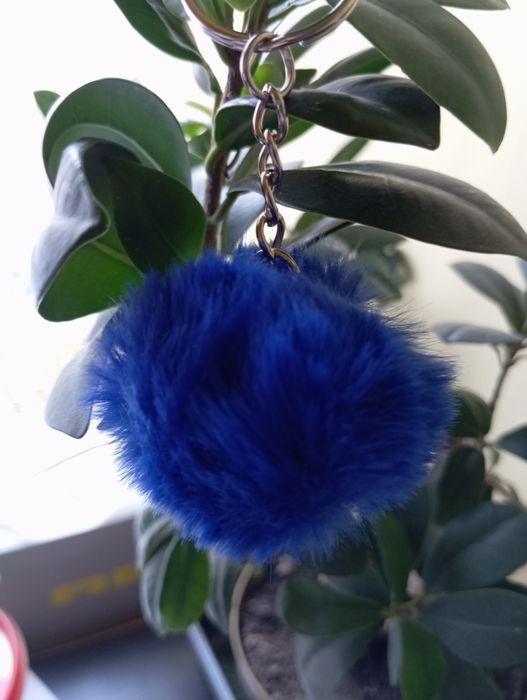 Brelok pompon ...