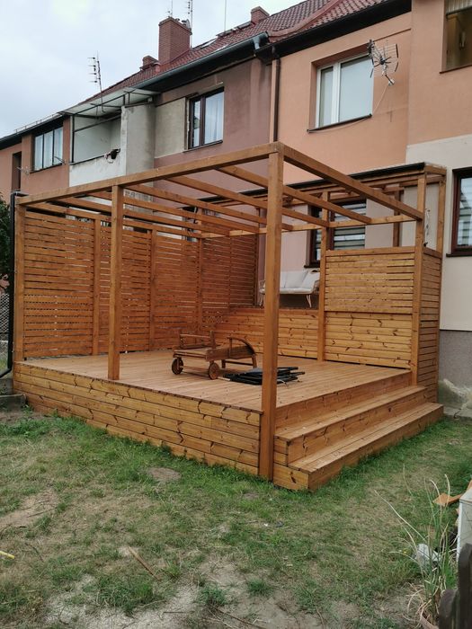 Tarasy z deski kompozytowej i drewnianej