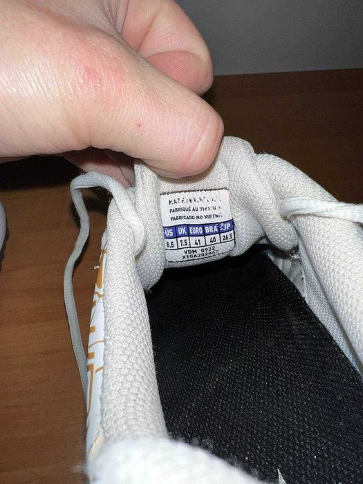 Кросівки Mizuno Wave Lynx