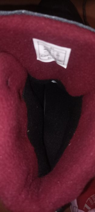 Берцы три пары..