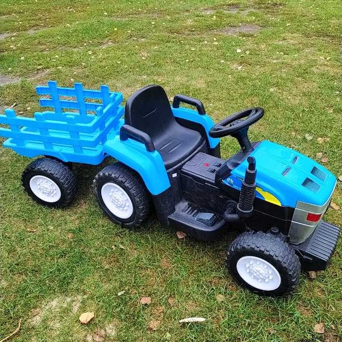 Traktor new holland