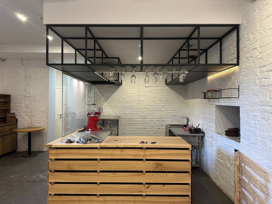 Продам барную стойку ( то что красным обведено)