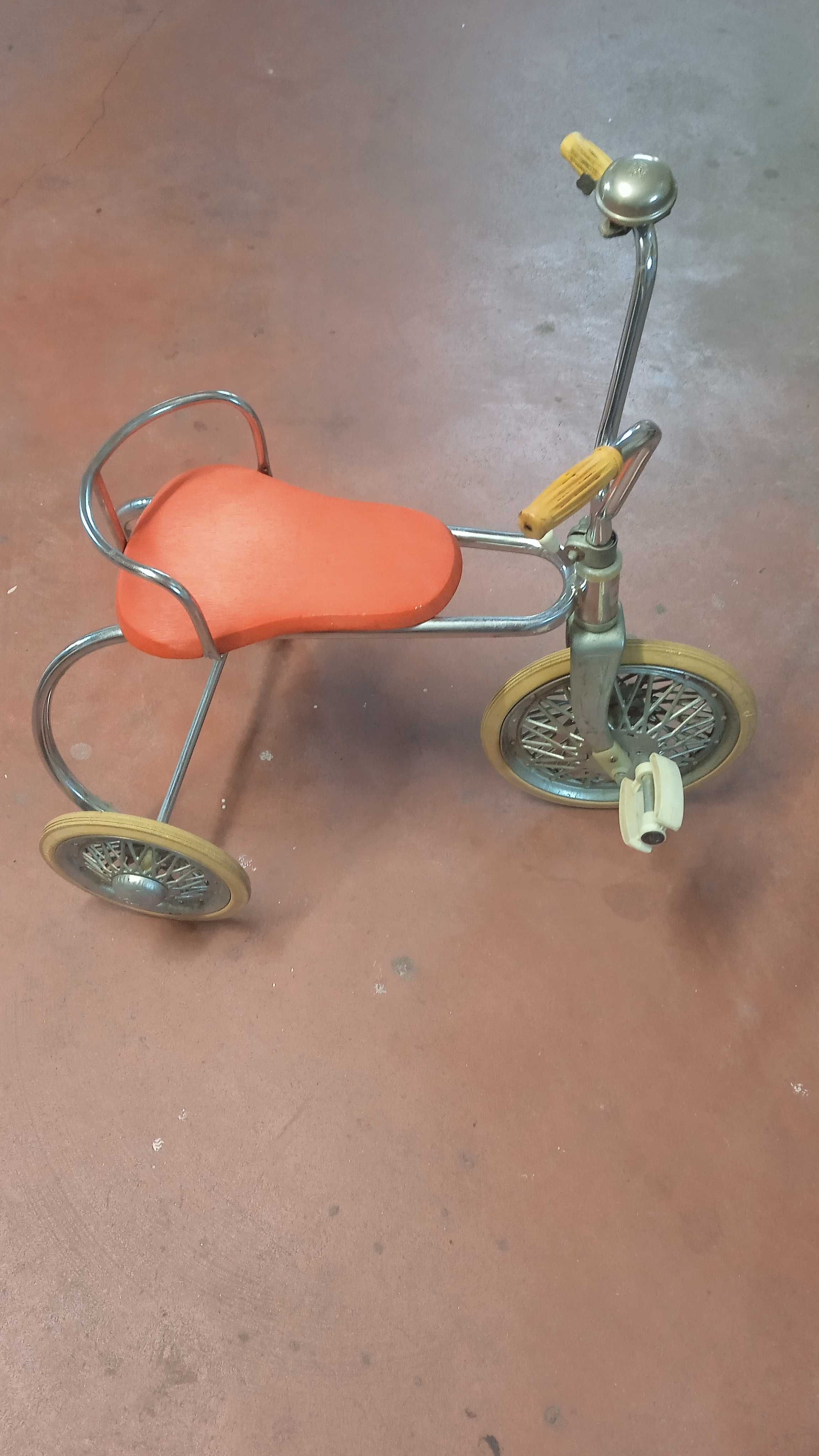 Antigo triciclo Sobrinca
