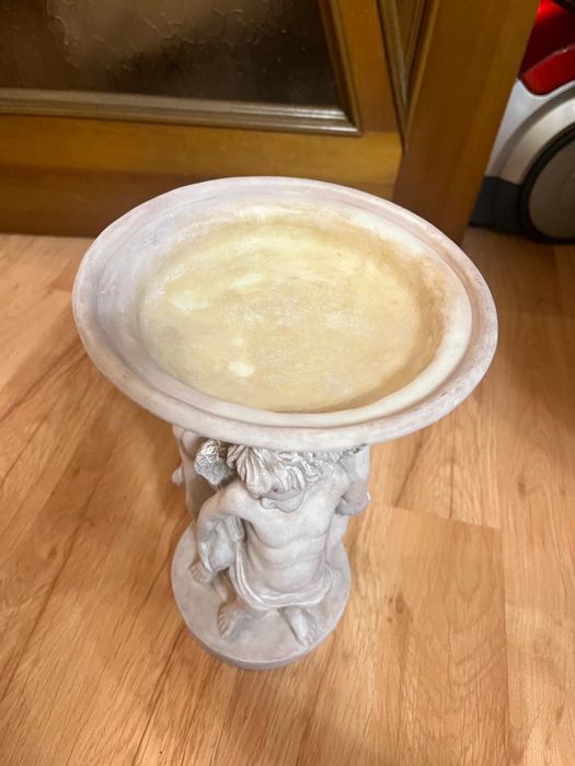 Вінтажна підставка/підсвічни з кремової смоли з херувимами та ангелами