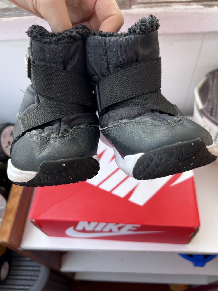 Зимние сапоги,ботинки,дутики Nike