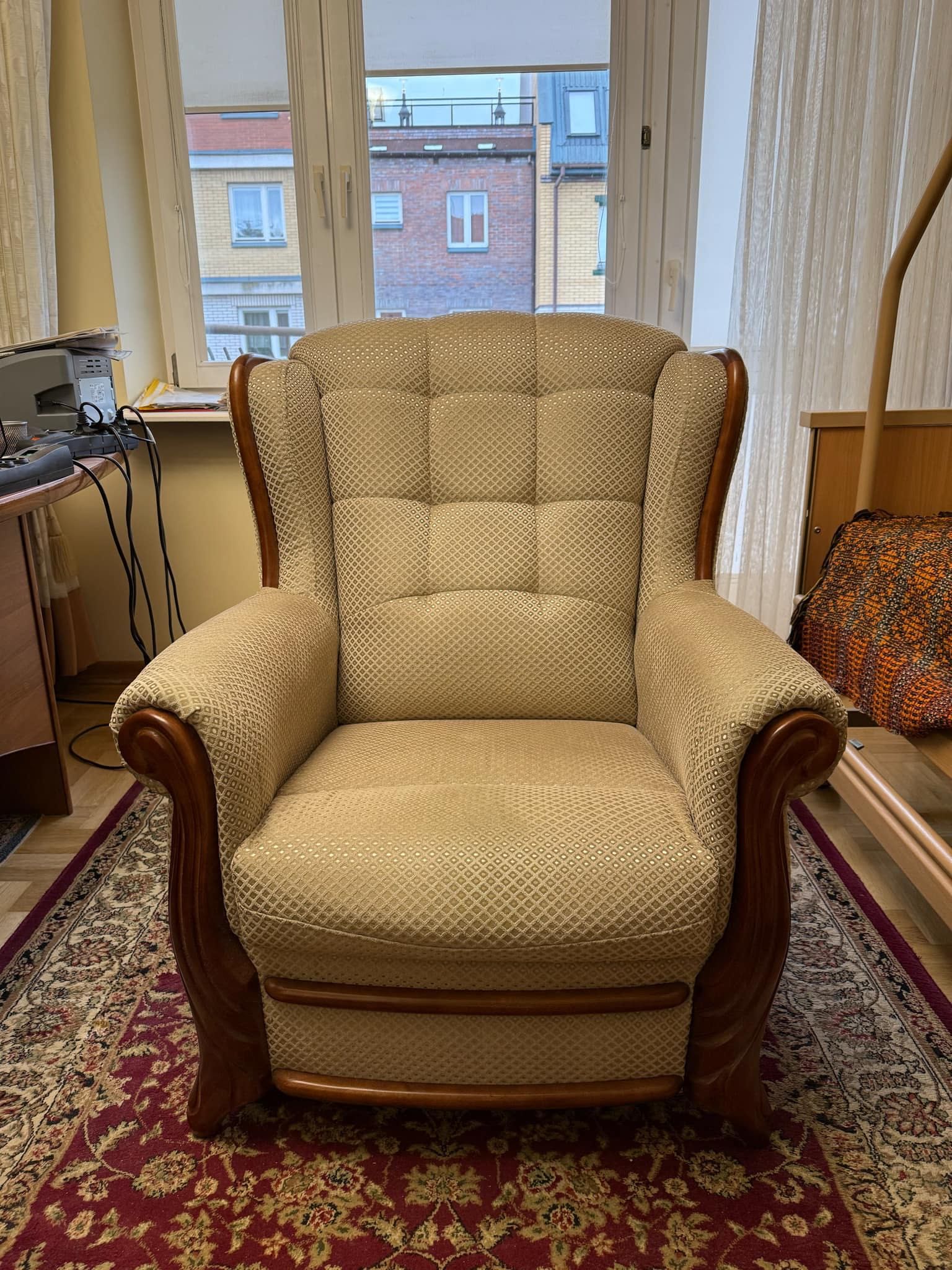 Kanapa w stylu retro  fotelami