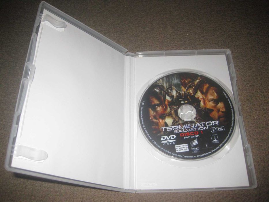 DVD "O Exterminador Implacável: A Salvação" com Christian Bale