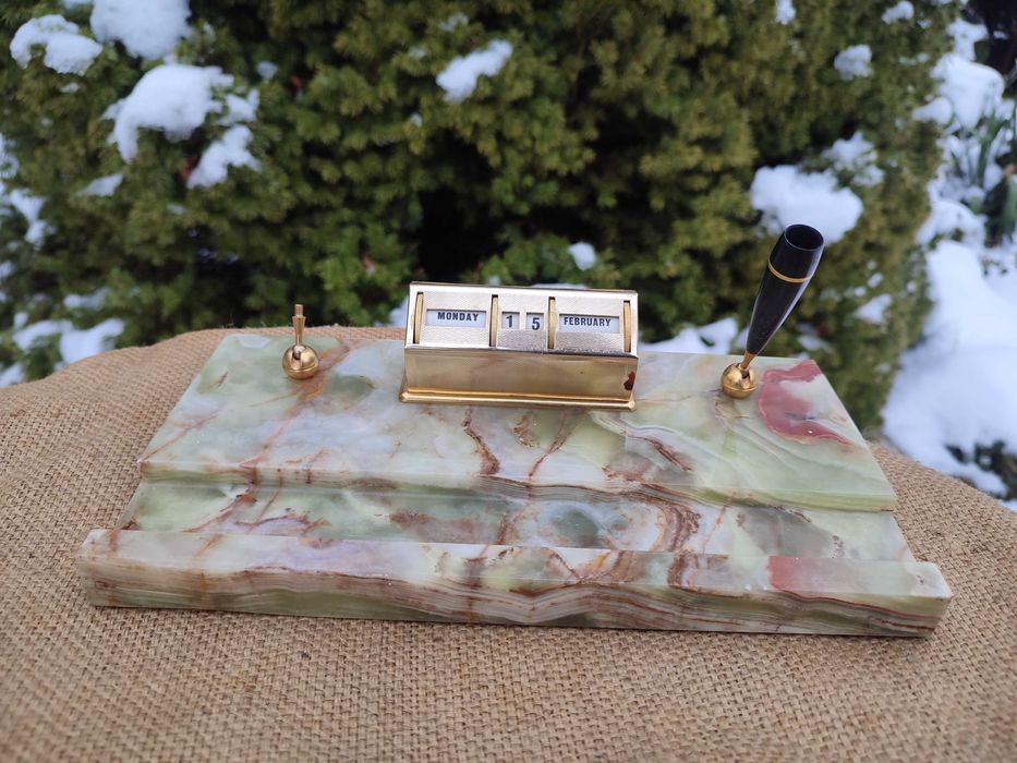 Kalendarz wieczny  na biurko podstawka pod pióro - marmur