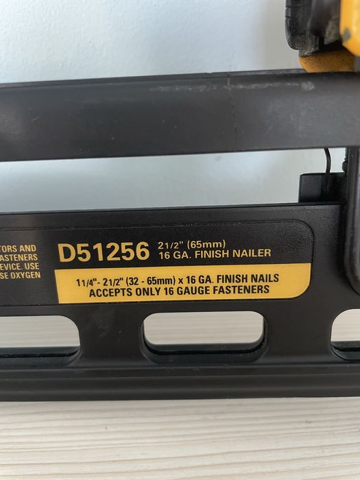 Dewalt фінішний нейлер 16 калібр