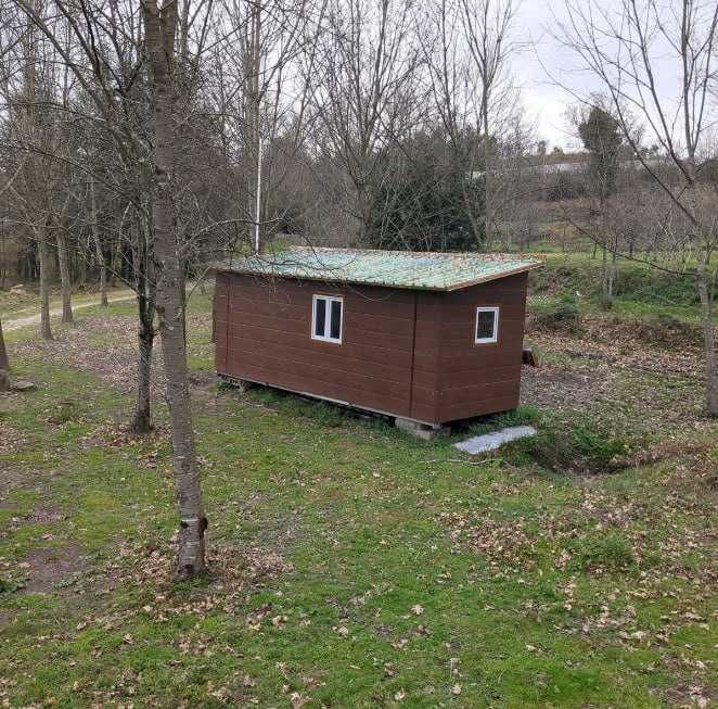 Casa contentor móvel quase pronta