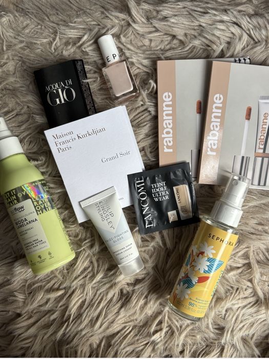 zestaw nowych i uzywanych kosmetykow sephora