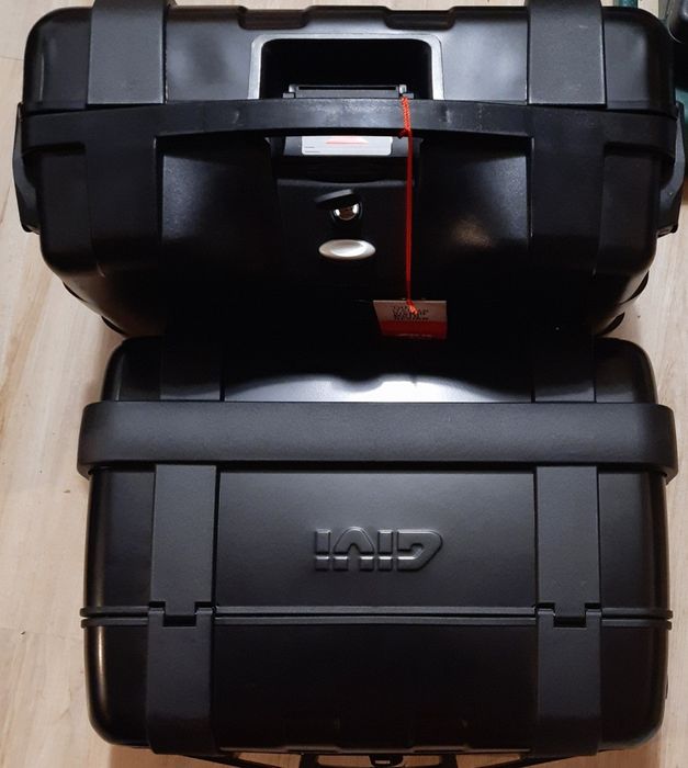 Kufry boczne Givi Trekker 33 l