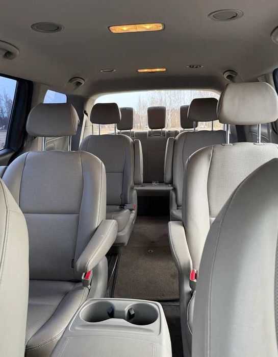 Kia Carnival 2.2 CRDi  2020 рік 8 місць