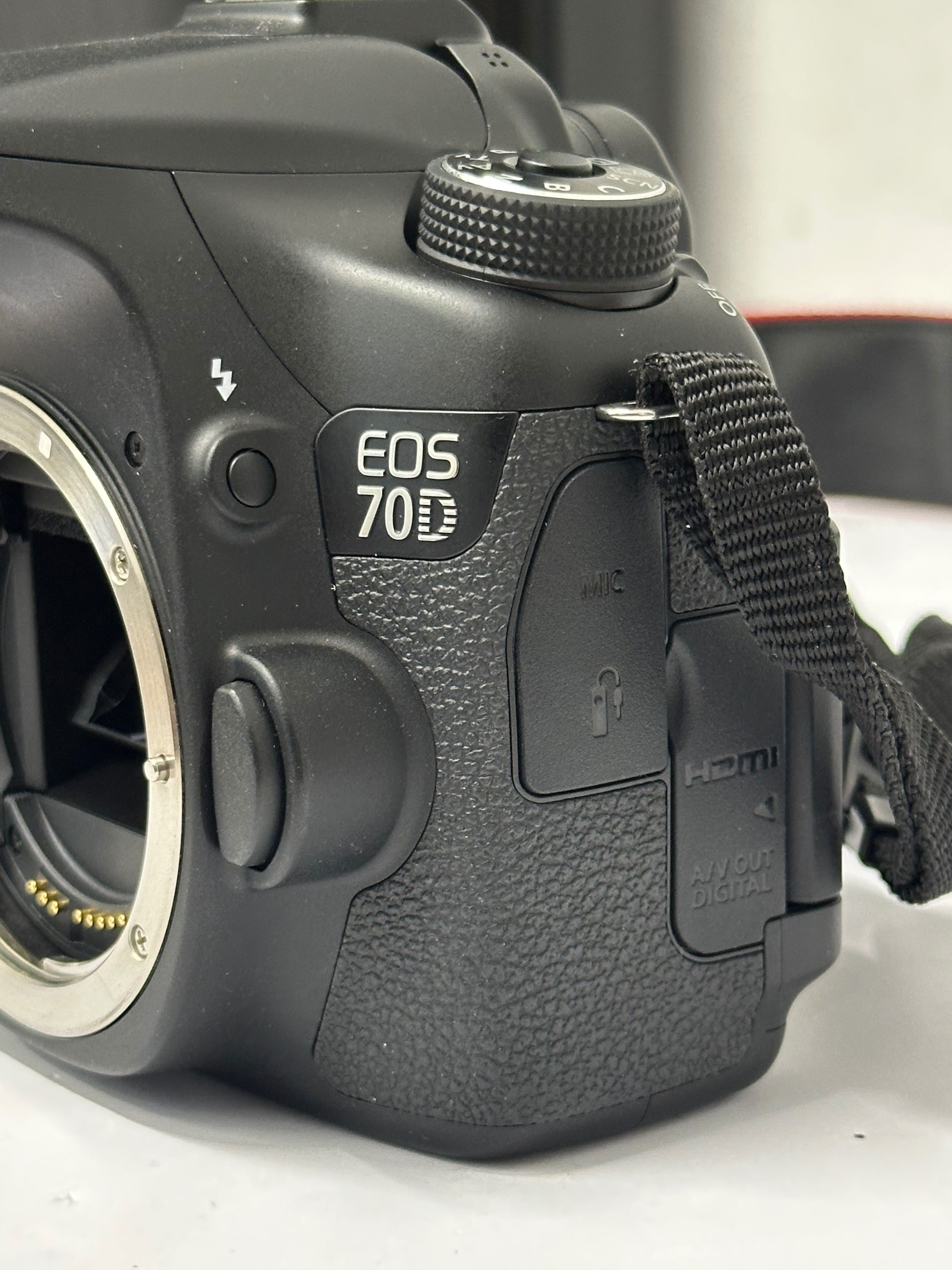 Aparat Canon EOS 70D Body przebieg 5330 super stan !