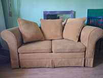 Sofa w kolorze musztardowym BRW