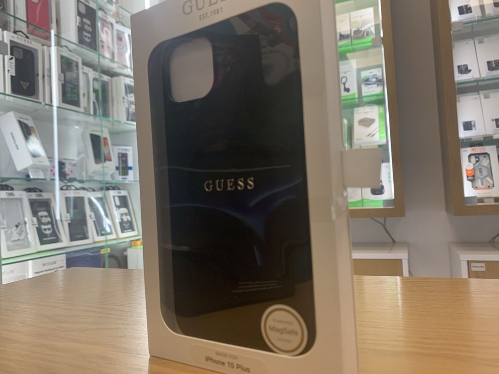 Etui Guess iPhone 15 Plus z MagSafe *Różne rodzaje*