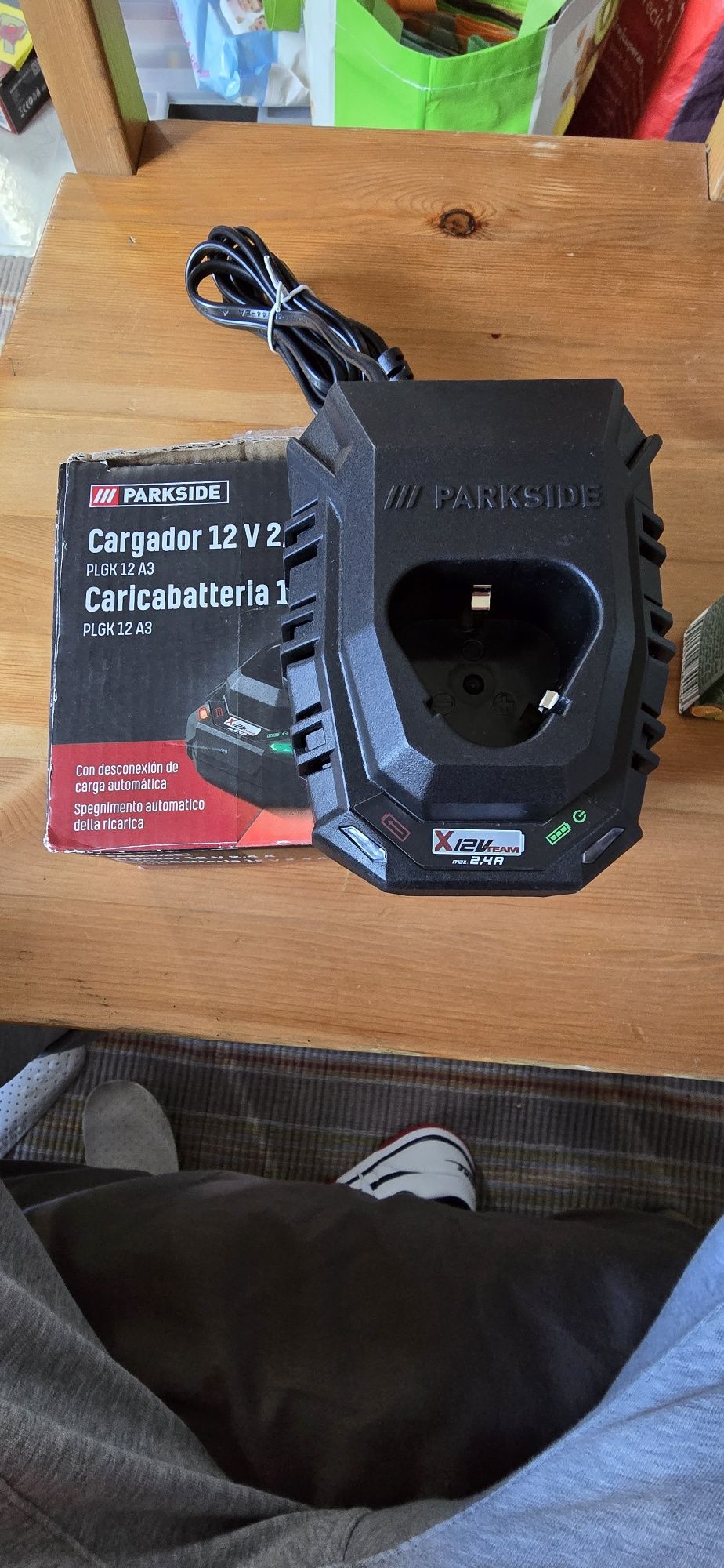 Carregador 12v 2.4ah parkside