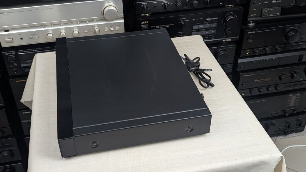 Onkyo integra T-4450 Wysokiej klasy tuner radiowy FM stereo