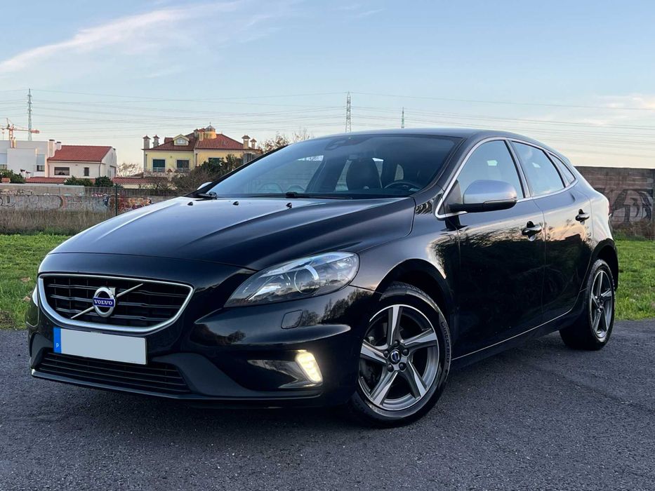 Volvo V40 2.0 R Design Full Extras