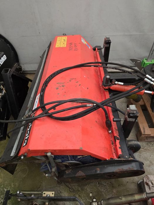 Zamiatarka hydrauliczna Kubota