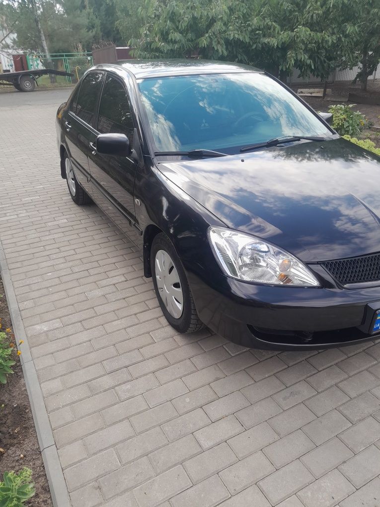 Продам лансер 9 1,6 бензин