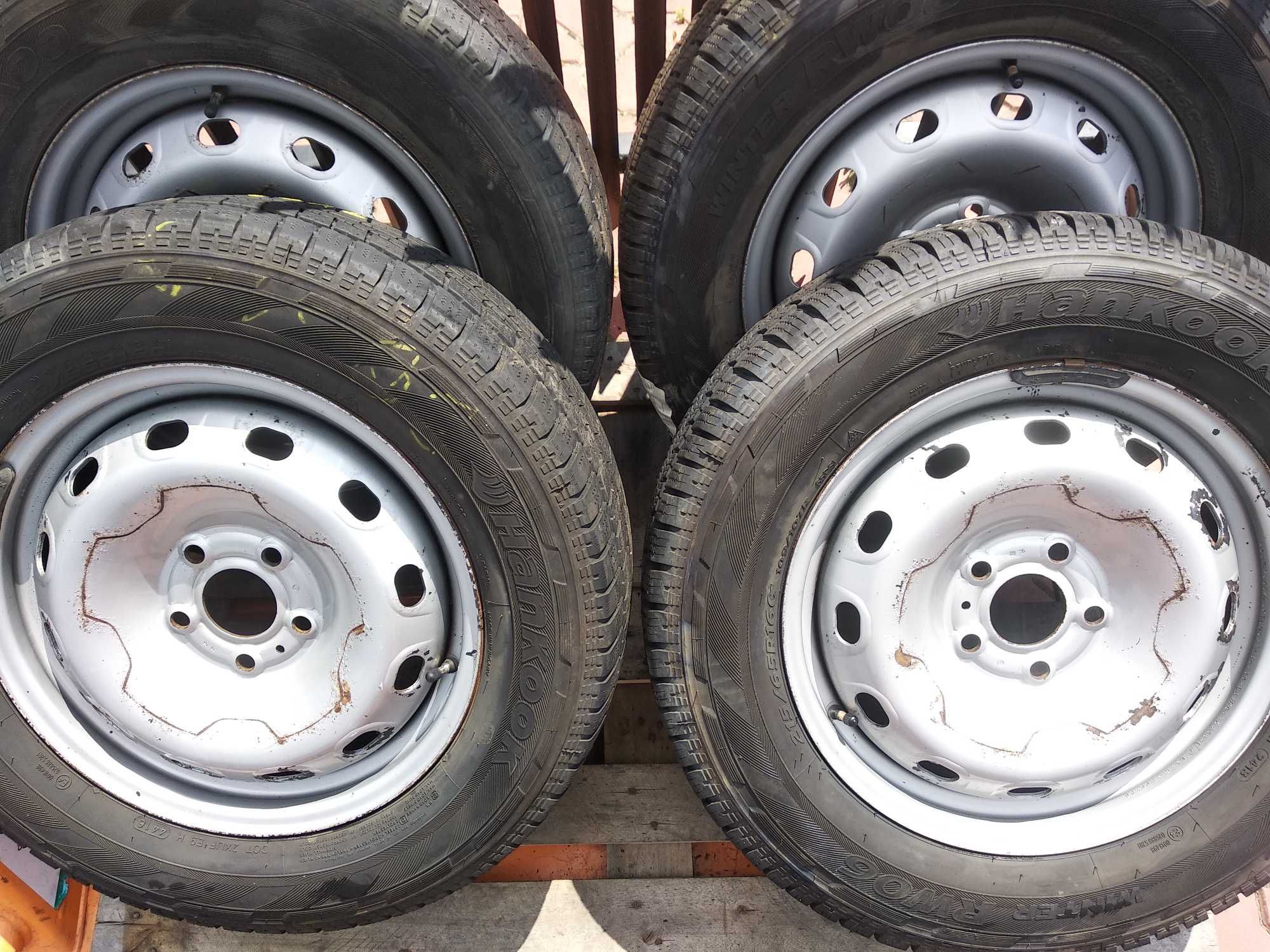 4x Koła 5x114.3 Vivaro Trafic Primastar 215/65R16C Hankook Winter