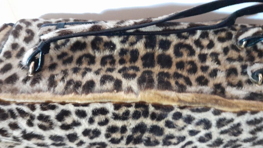 Mala de senhora em pele verdadeira de leopardo felino