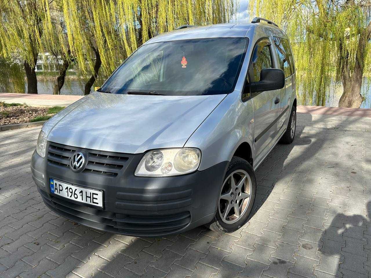 Volkswagen Caddy заводской пассажир 2008 г. газ(пропан)/ бензин