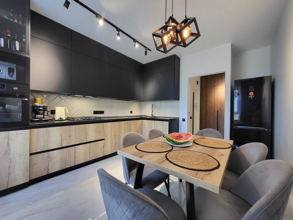 Продається Шикарна 2 кімната квартира в центрі міста.