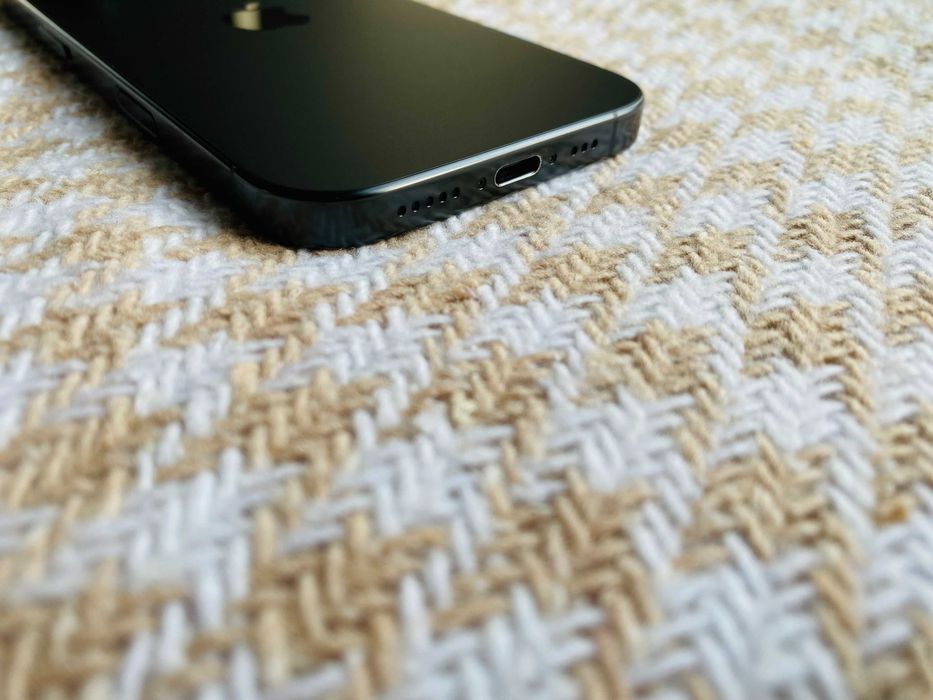 IPHONE 16 PRO 256Gb ІДЕАЛ АКБ 95% Black Titanium NEVERLOCK ( 20542)