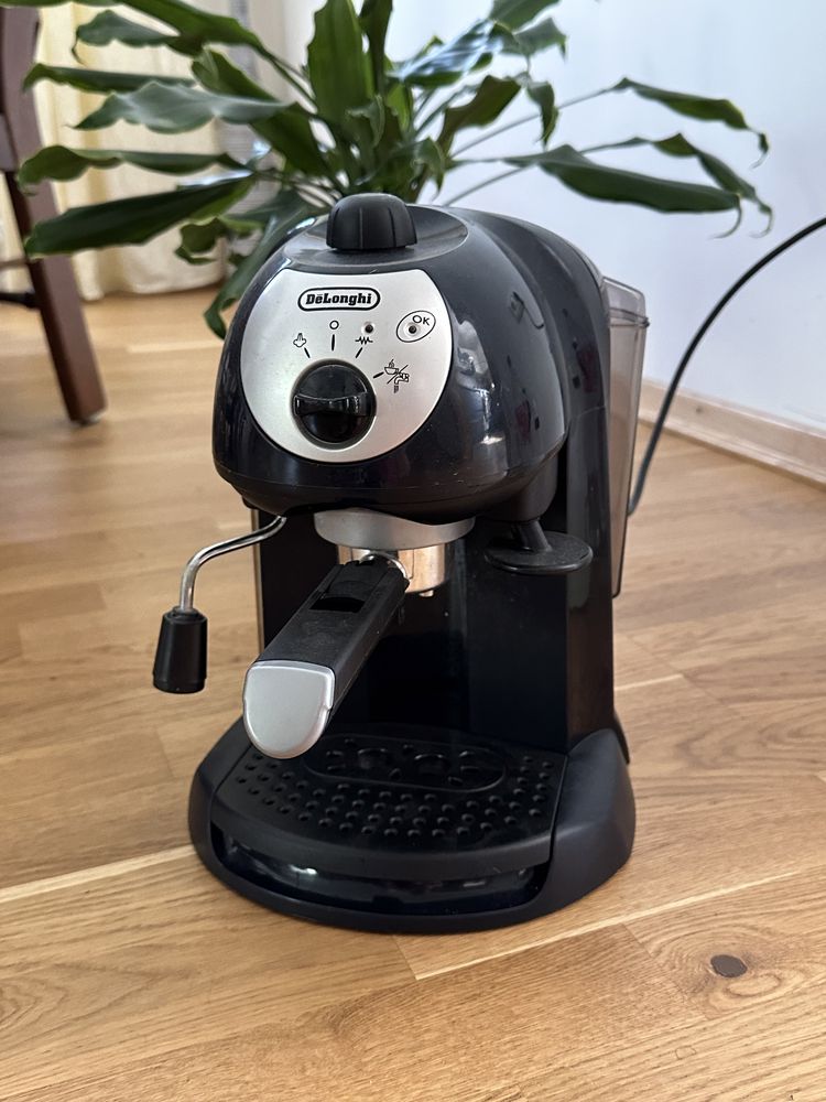 Кавоварка DeLonghi